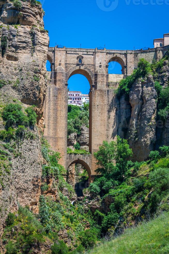 pont de ronde, un de le plus célèbre blanc villages de malaga, andalousie, Espagne photo