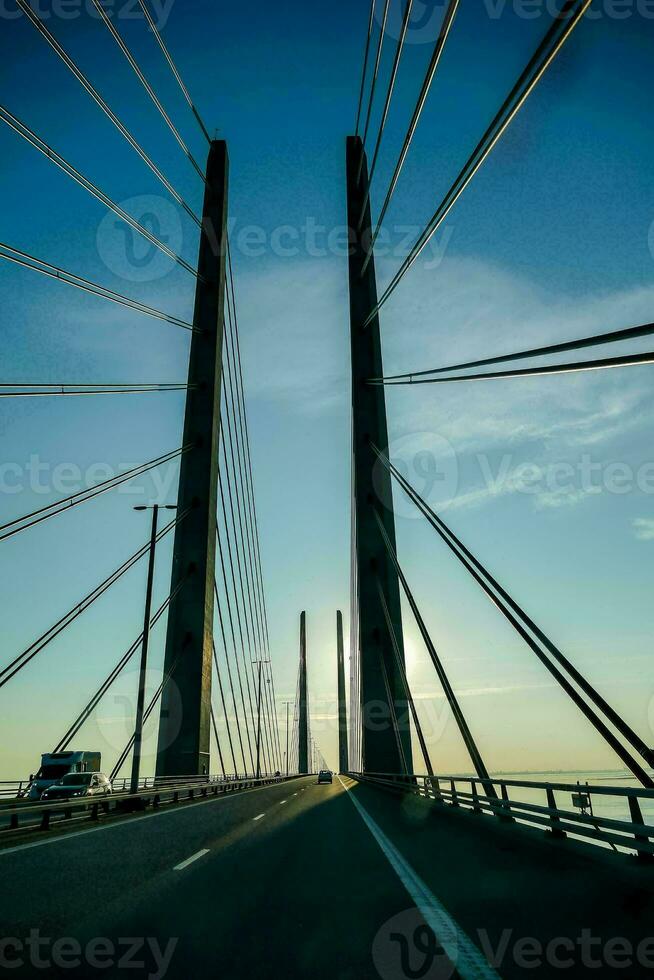 une vue de le pont de le retour de une voiture photo