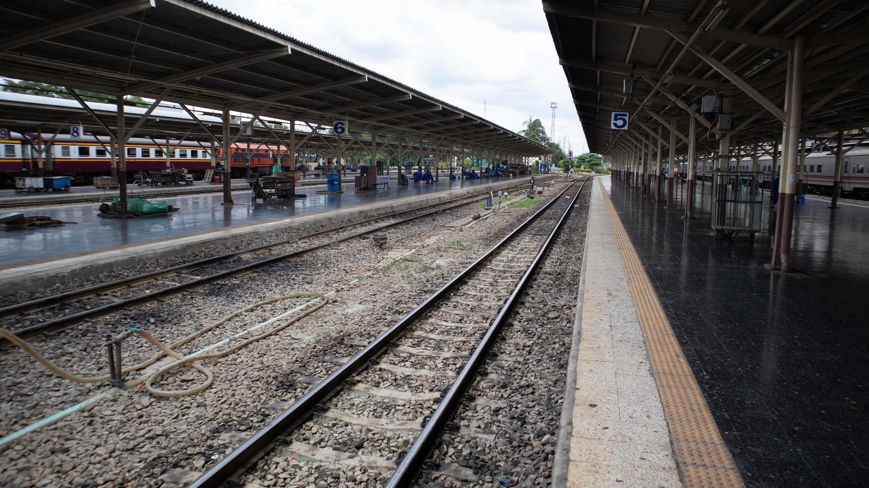 chemin de fer dans la gare photo