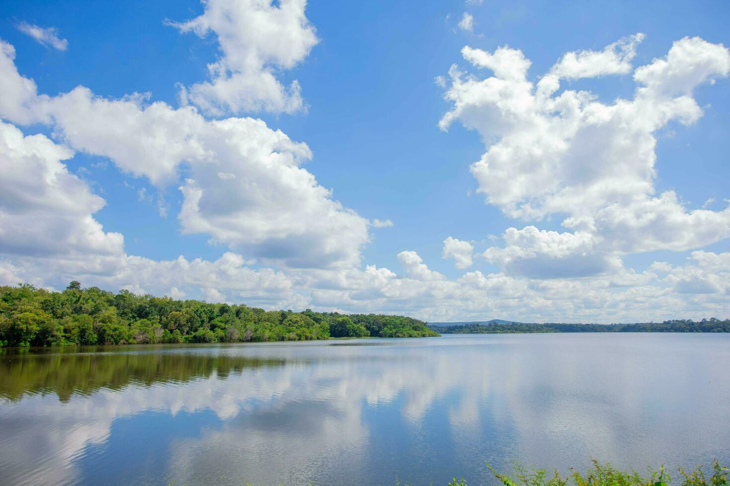 réservoir dans le pluvieux saison photo