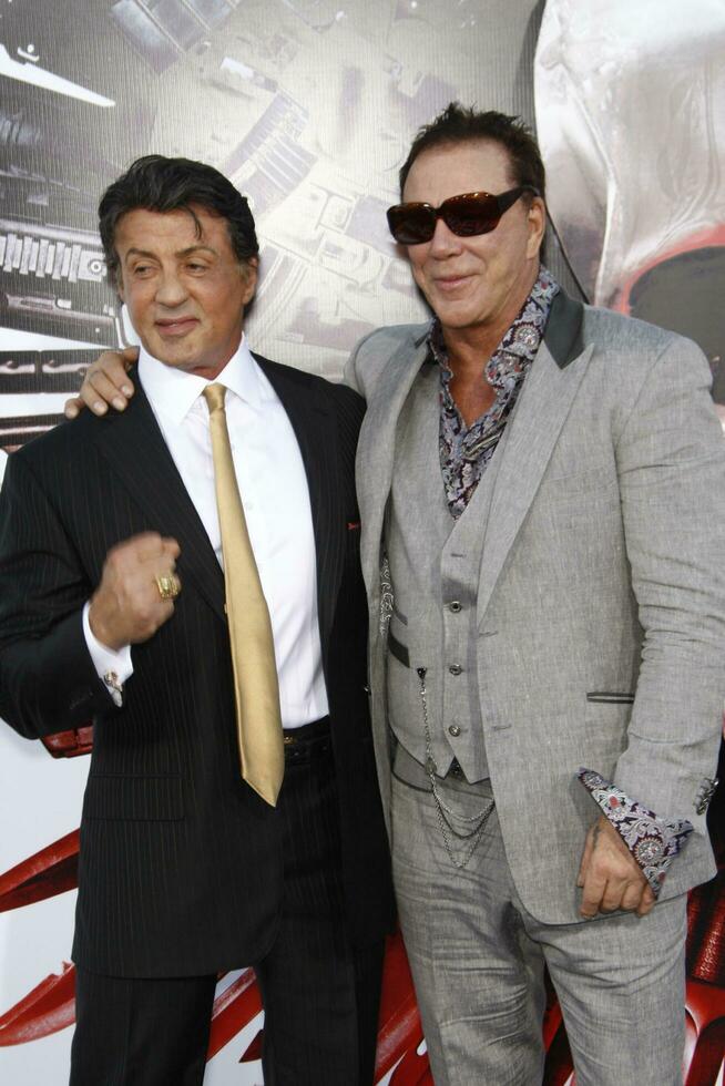 los angeles août 3 Sylvestre stalle mickey Rourke arrive à le consommables la première à graumans chinois théâtre sur août 3 2010 dans los angeles Californie photo