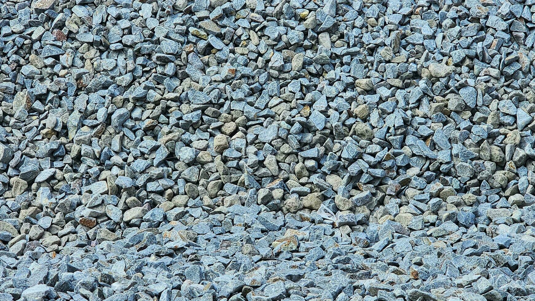une pile de rochers est montré dans cette photo