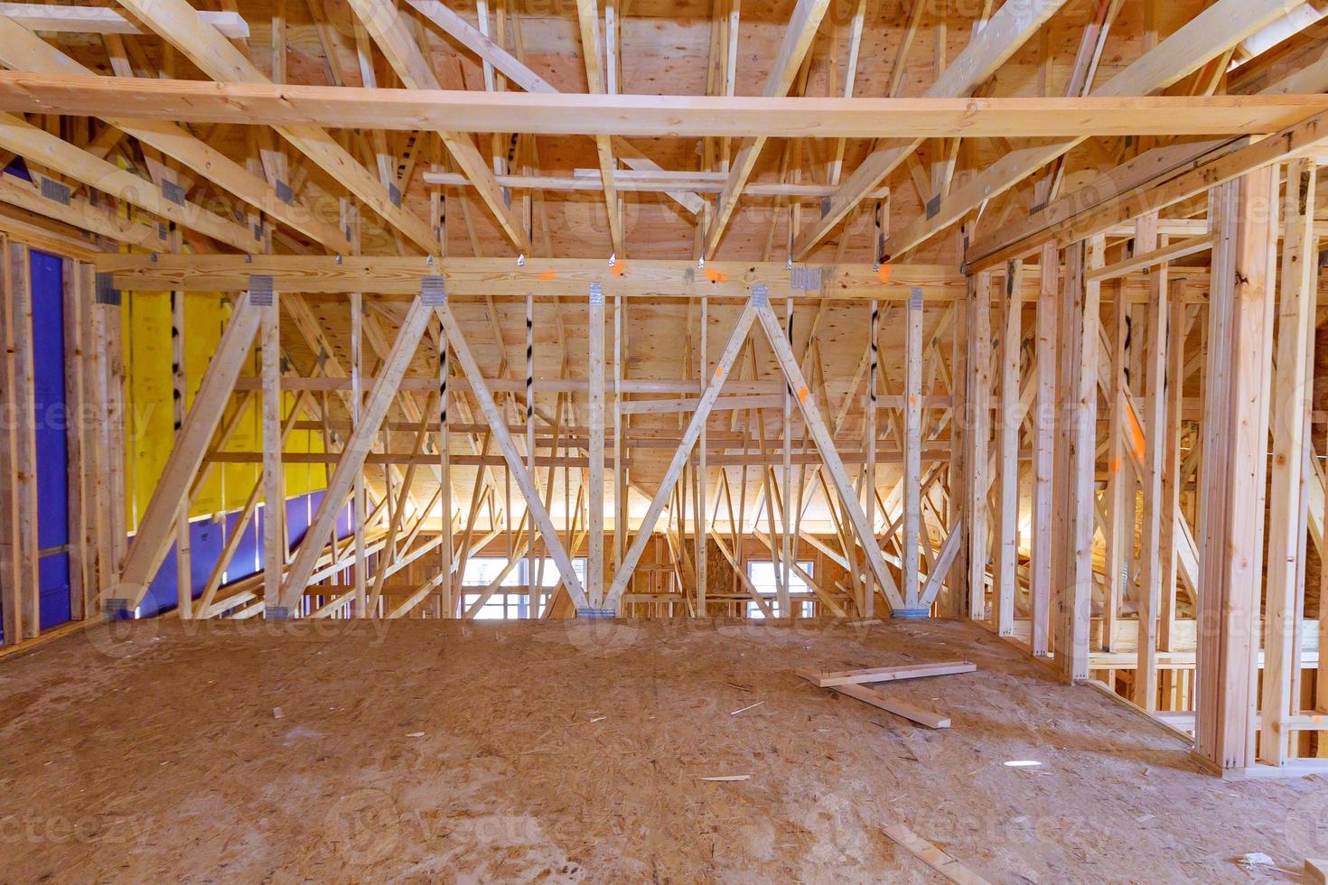 maison grenier intérieur en construction photo