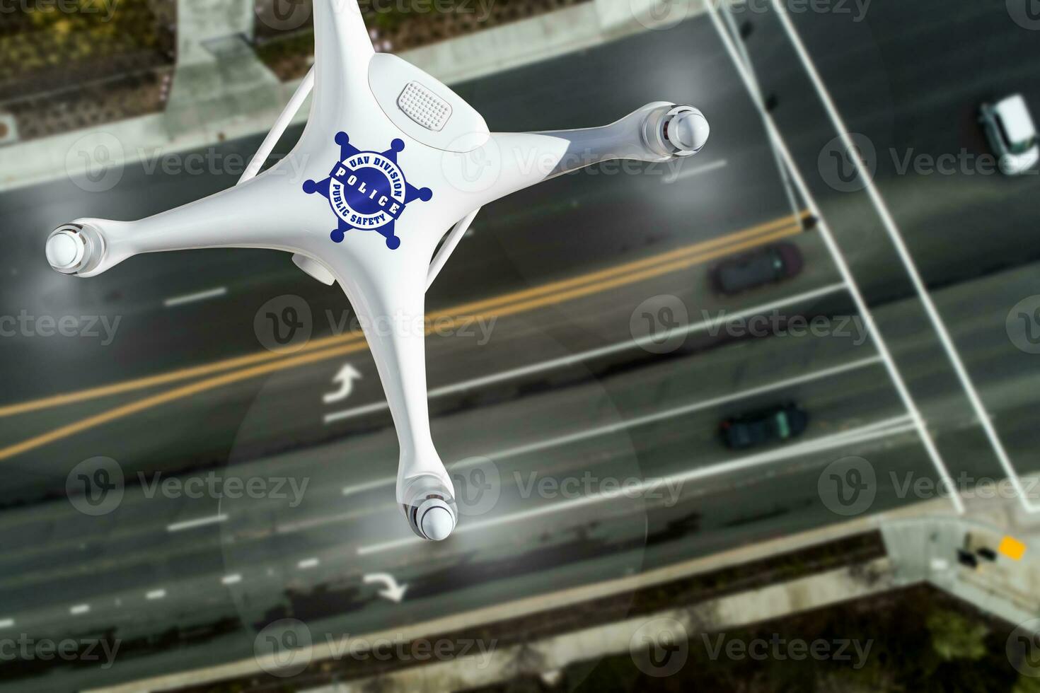 aérien aérien vue de une police drone en volant plus de une circulation intersection passage clouté. photo