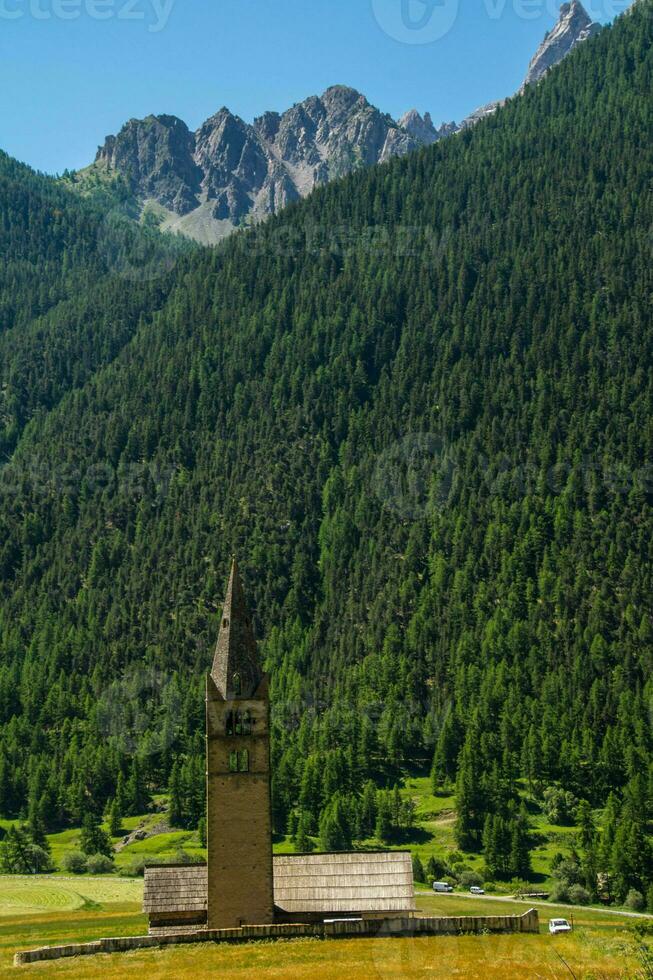 Ceillac queyras dans hautes Alpes dans France photo