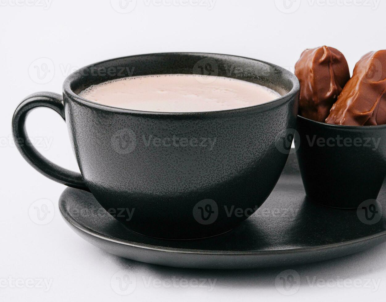 tasse de chaud Chocolat avec Chocolat photo