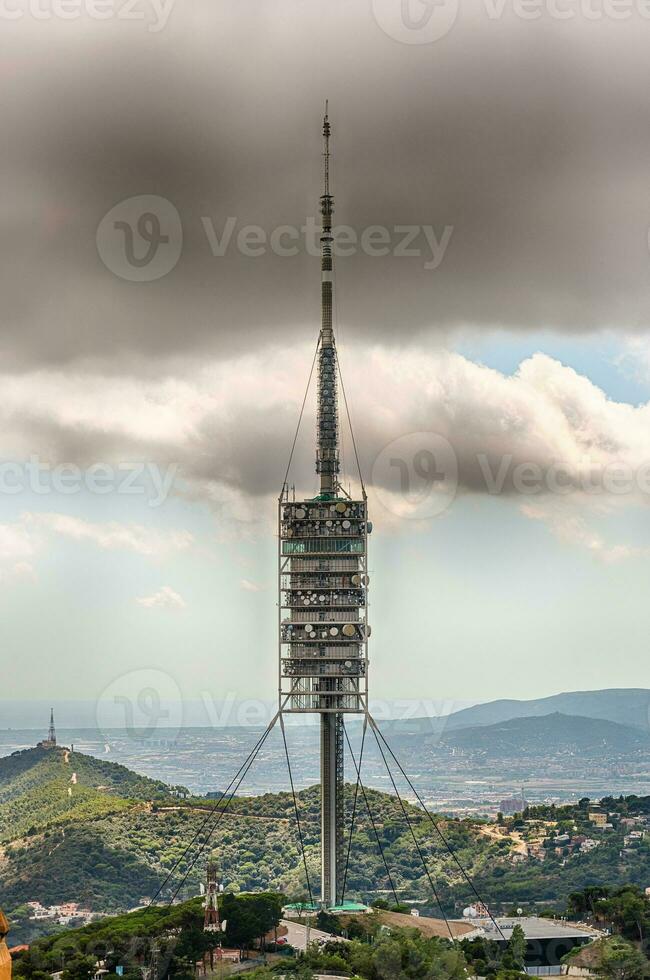 collserole la tour sur tibidabo montagne, Barcelone, catalogne, Espagne photo