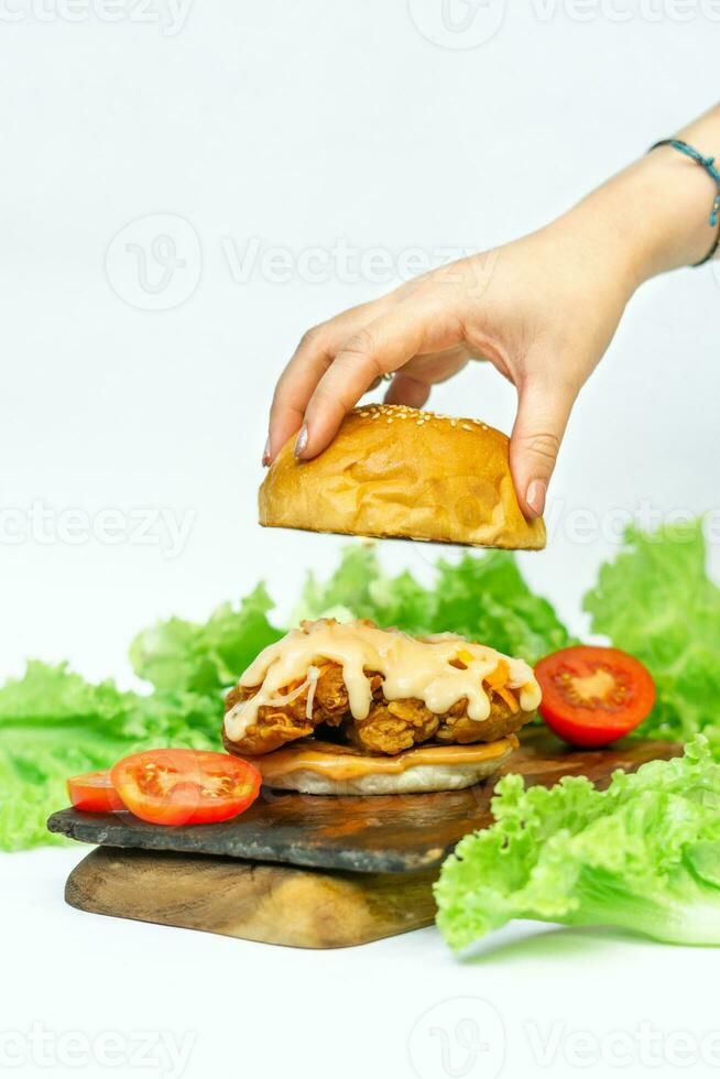 isolé Hamburger avec blanc Contexte photo