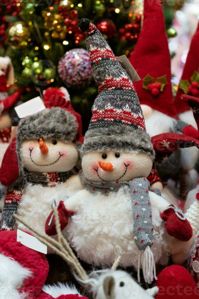 fermer vue de le Noël bonhomme de neige décoration. photo