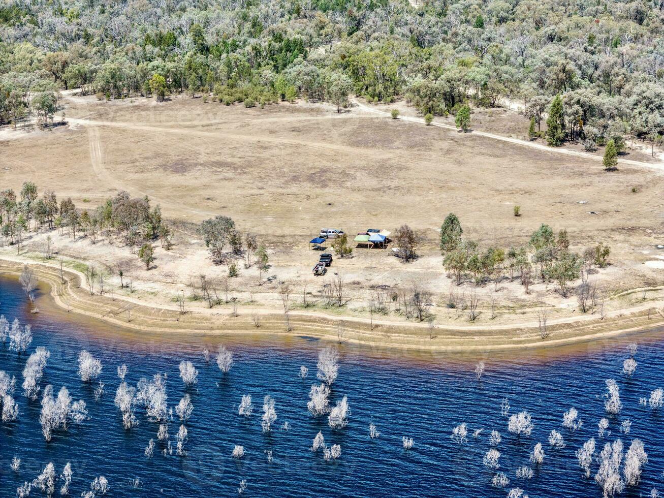 aérien vue de une drone pris à copéton barrage nord estrans en dehors près Inverell, Nouveau Sud Pays de Galles, 2360, Australie photo