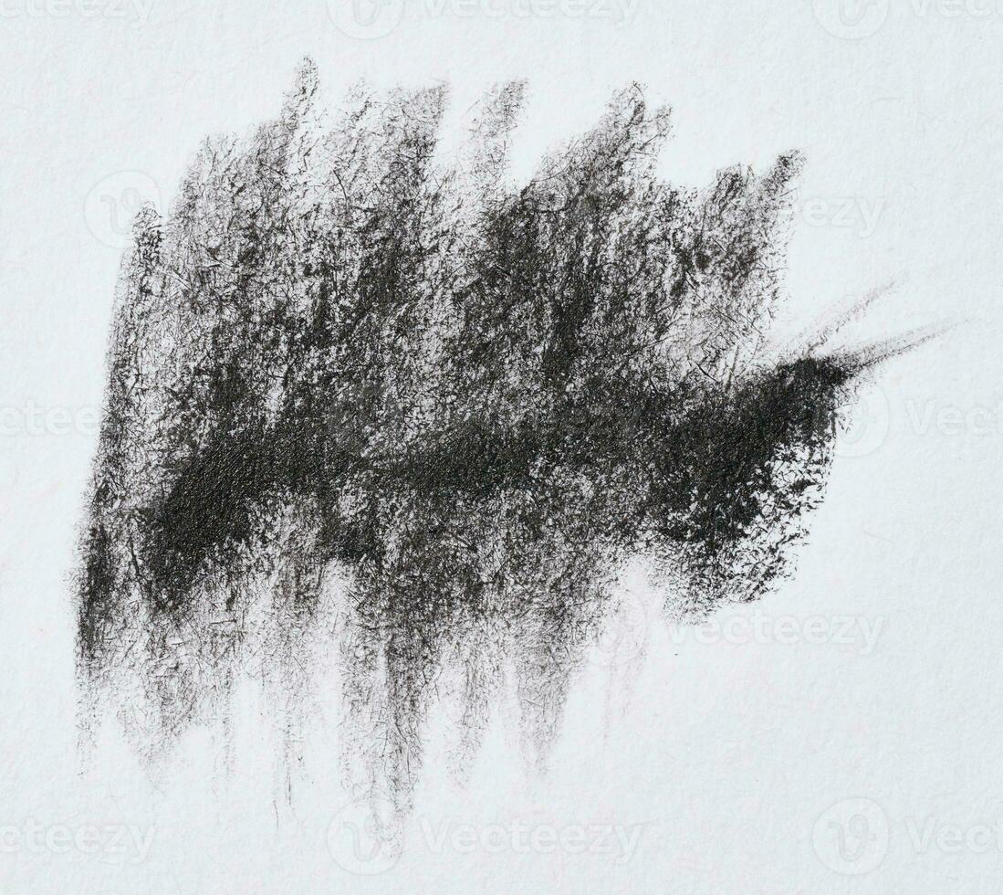 noir peindre accident vasculaire cérébral avec poil brosse, échantillon sur blanc Contexte photo