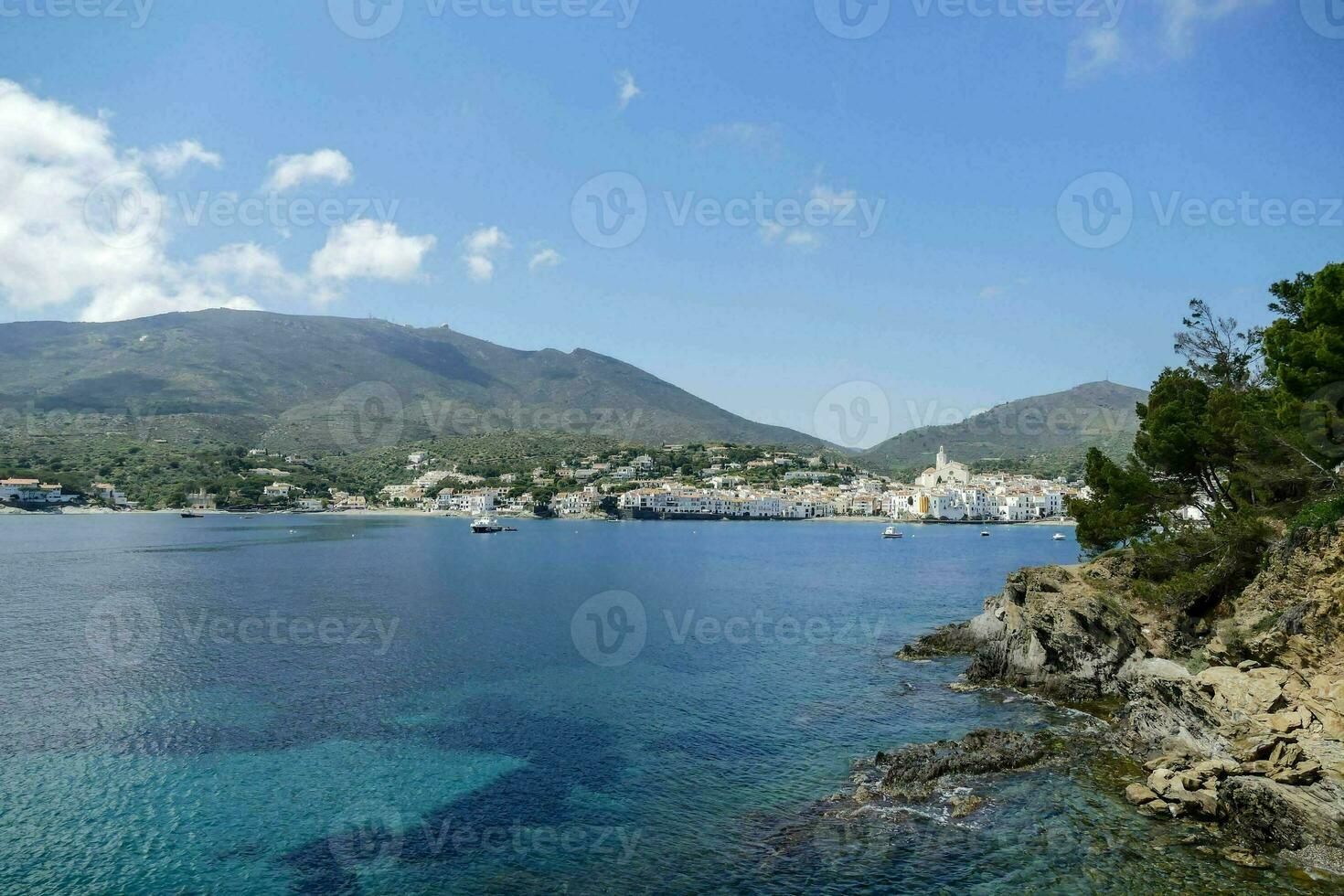 vue panoramique sur le lac photo