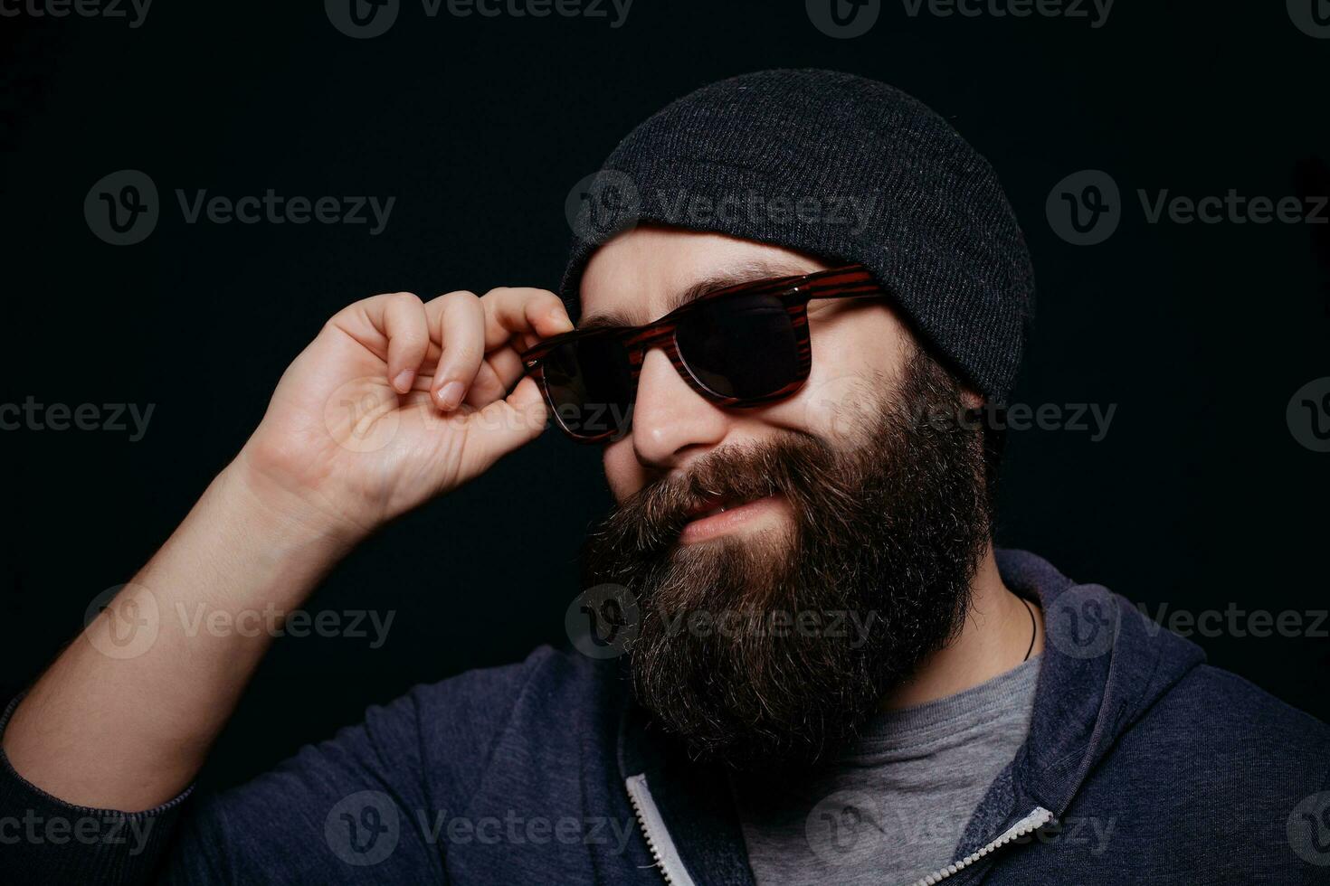 Beau Masculin gros barbe dans des lunettes et chapeau photo