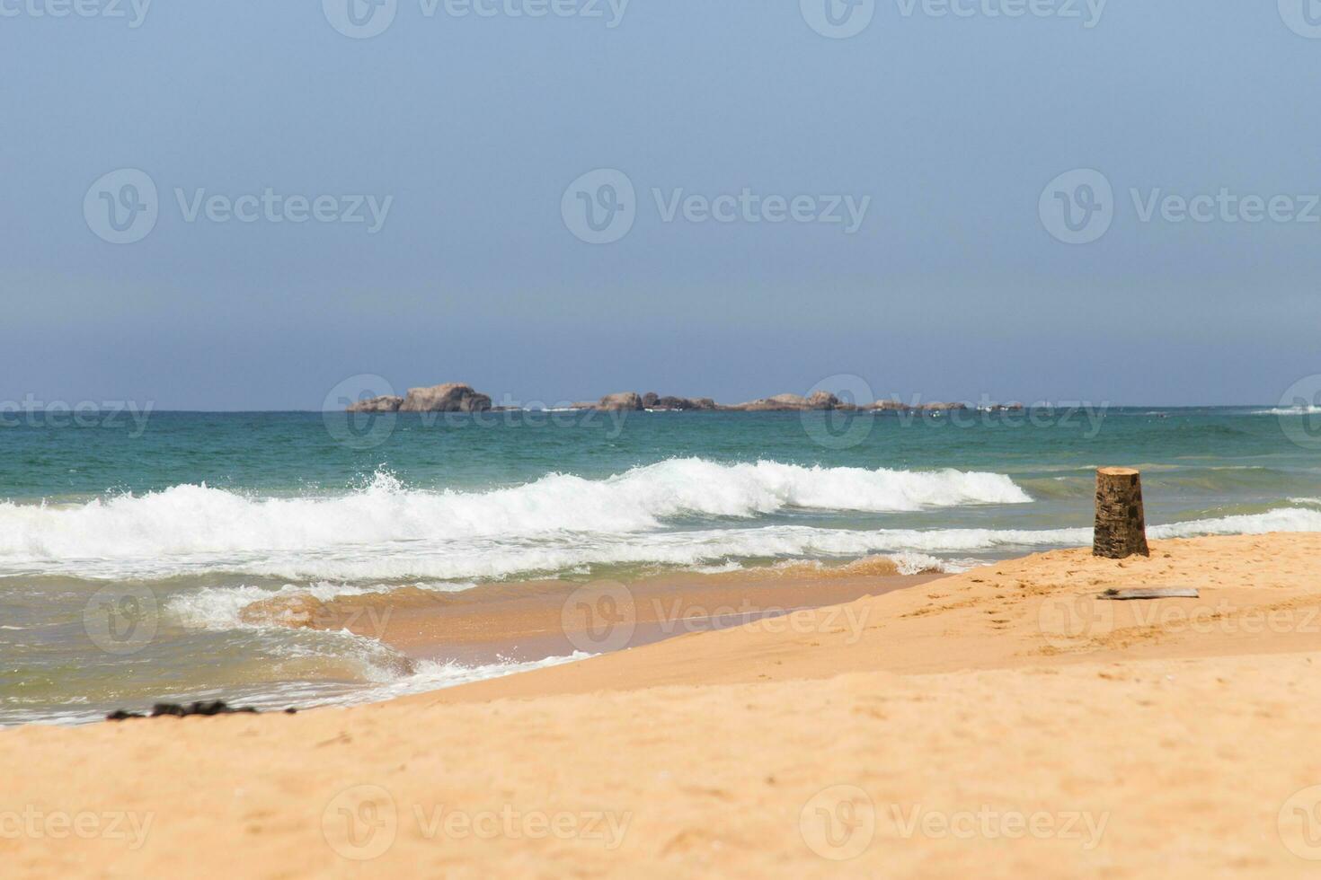 image de magnifique plage à sri lanka. photo