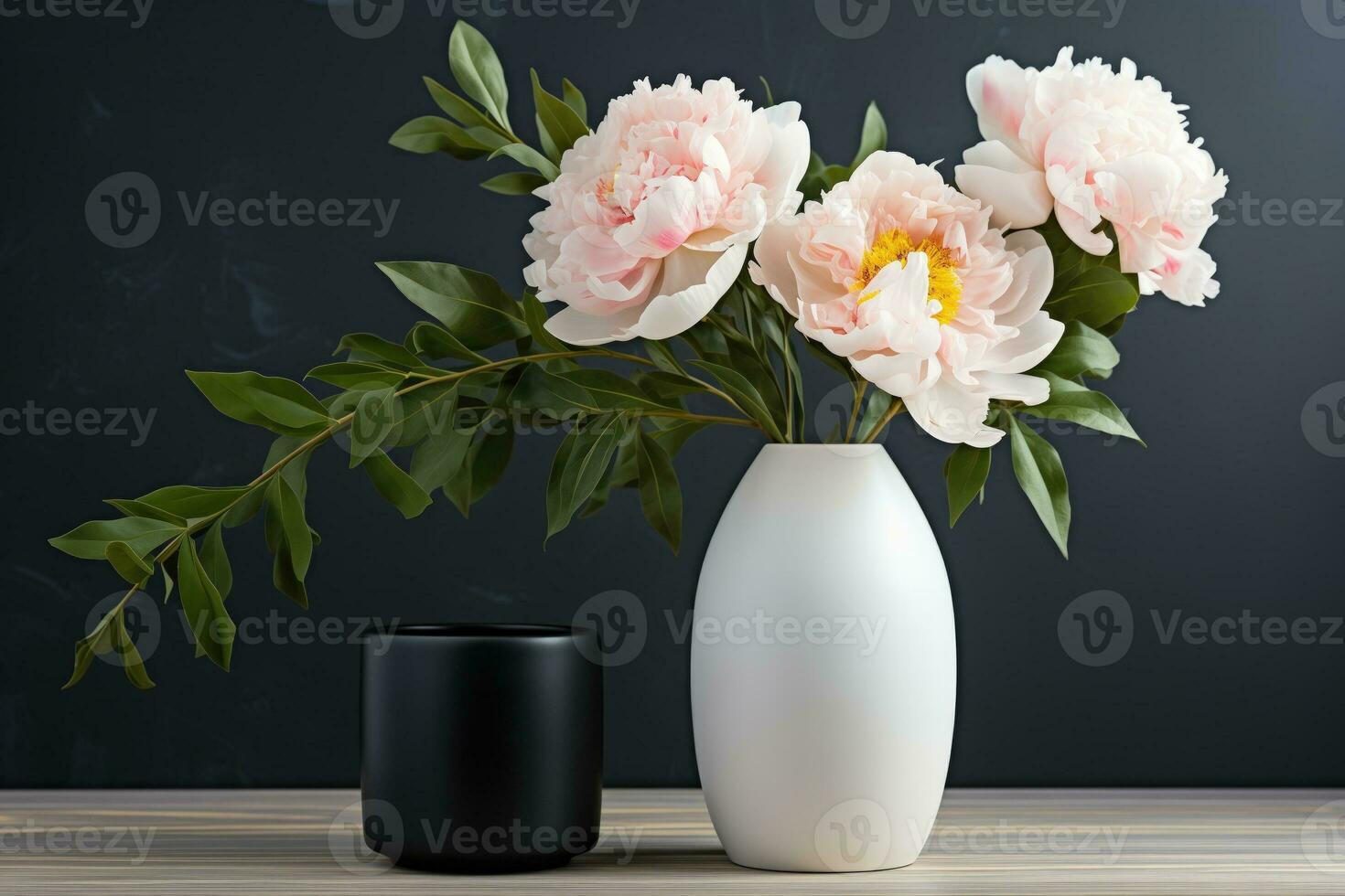 ai généré une minimaliste blanc vase avec une Célibataire lumière rose pivoine sur une mat noir table photo