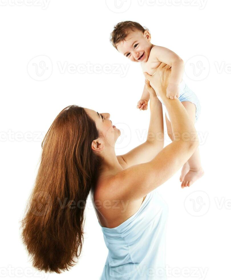 mère en jouant avec bébé garçon photo