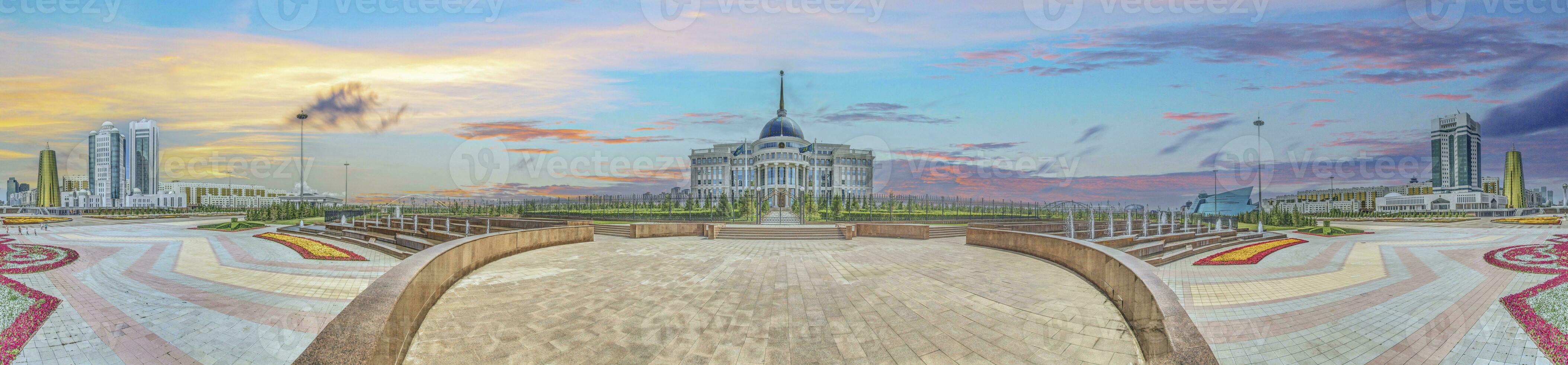 image de le kazakh Capitale Astana dans été de 2015 photo