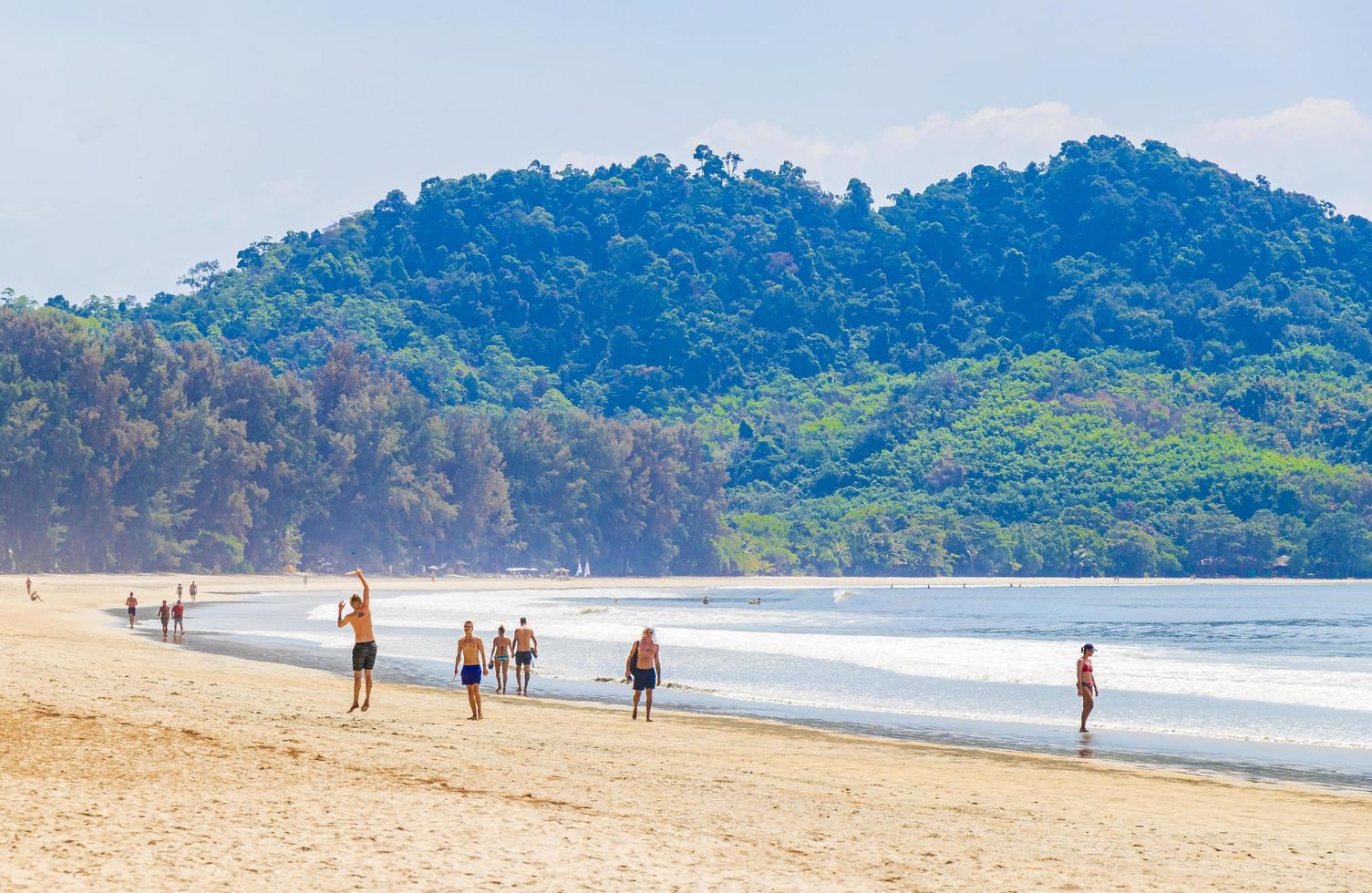 plage d'aow yai sur l'île de koh phayam, thaïlande, 2020 photo