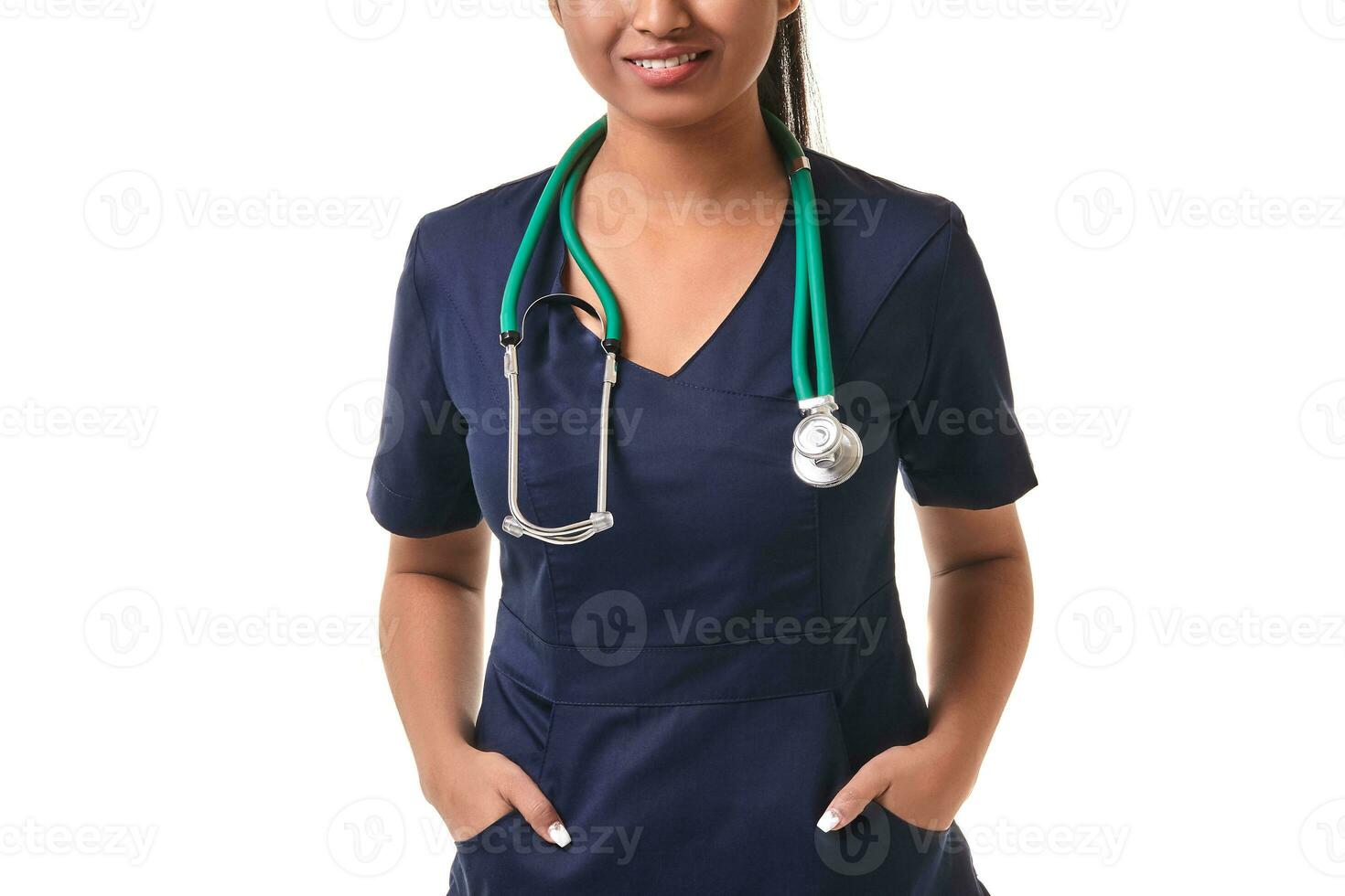 magnifique Jeune médecin avec une stéthoscope, isolé sur blanc photo