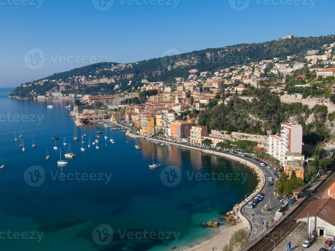 une vue de le port et ville de agréable photo