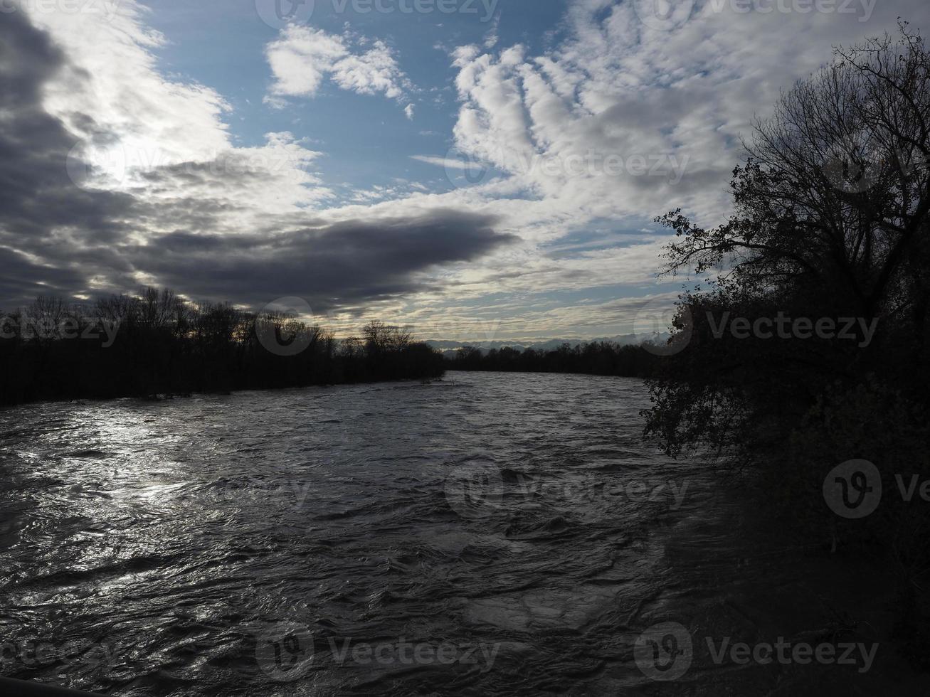 grande crue de la rivière photo