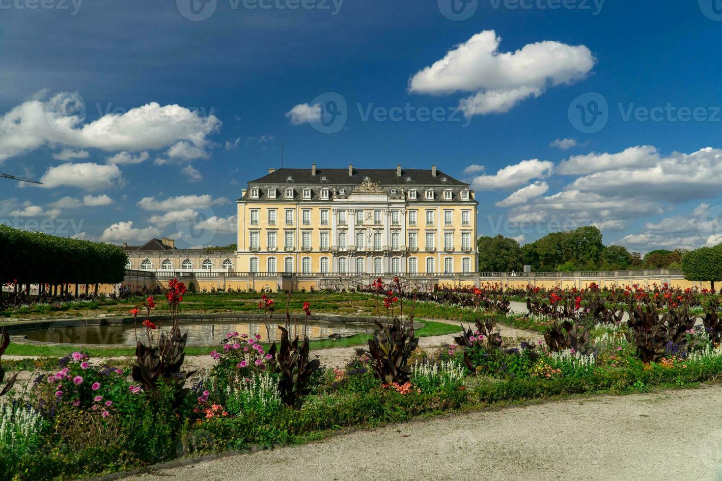 le augustusburg palais bruhl Allemagne sur ensoleillé été journée photo