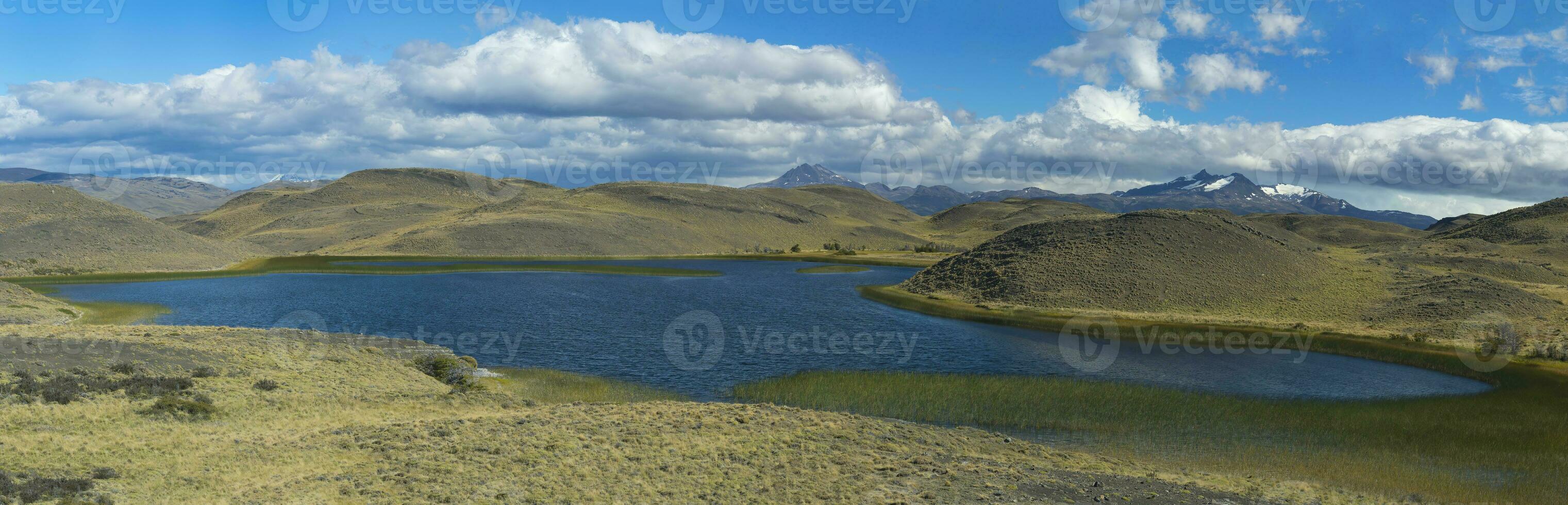 lac, torres del paine nationale parc, chilien patagonie, Chili photo