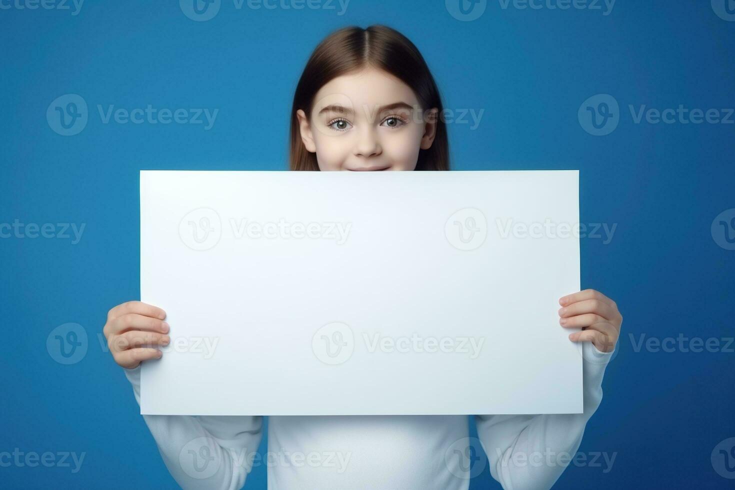 ai généré mignonne peu fille en portant Vide blanc feuille de papier dans sa mains photo