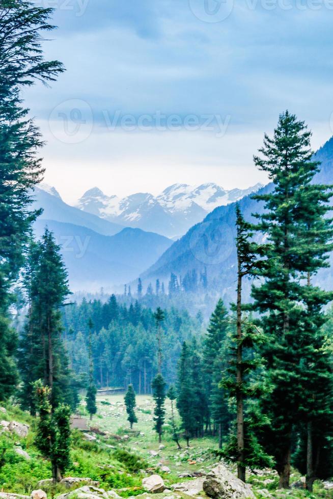 vallée de kumrat beau paysage montagnes vue photo