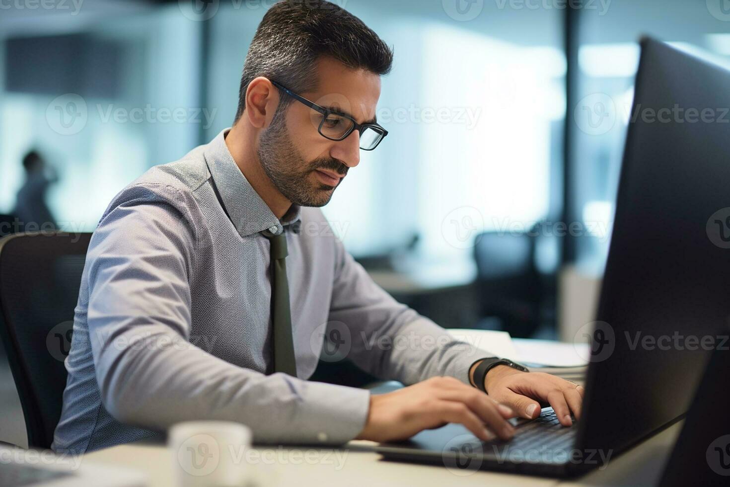 ai généré homme d'affaire travail sur portable dans le Bureau photo