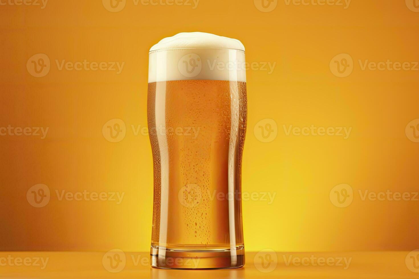 ai généré Bière verre avec plein Bière isolé avec une Jaune Contexte. ai généré photo