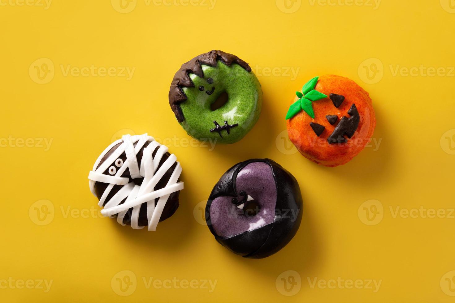 assortiment de beignets d'halloween photo