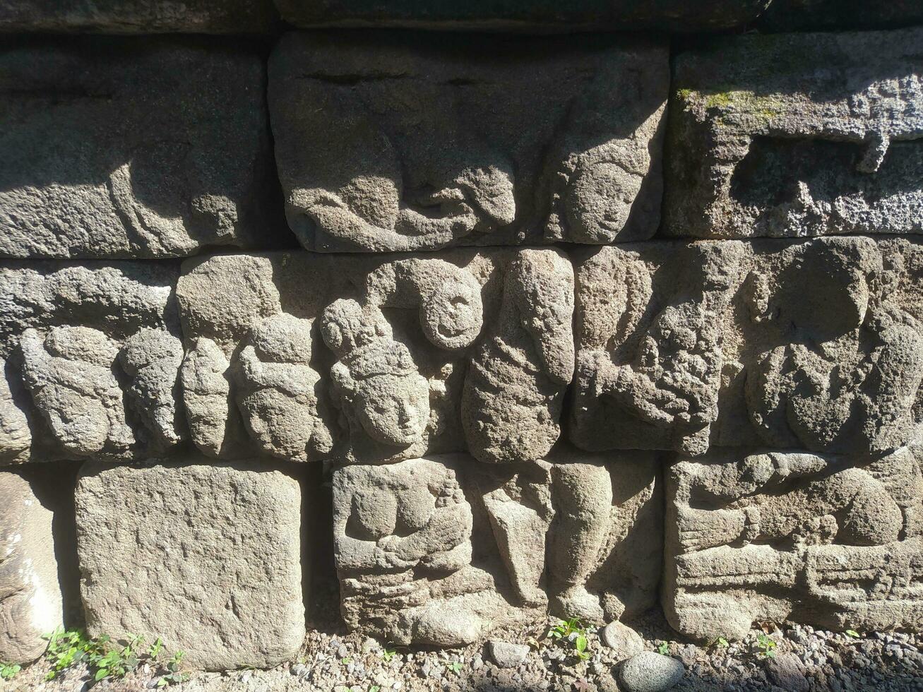 borobudur temple statue sculpté sur pierre photo