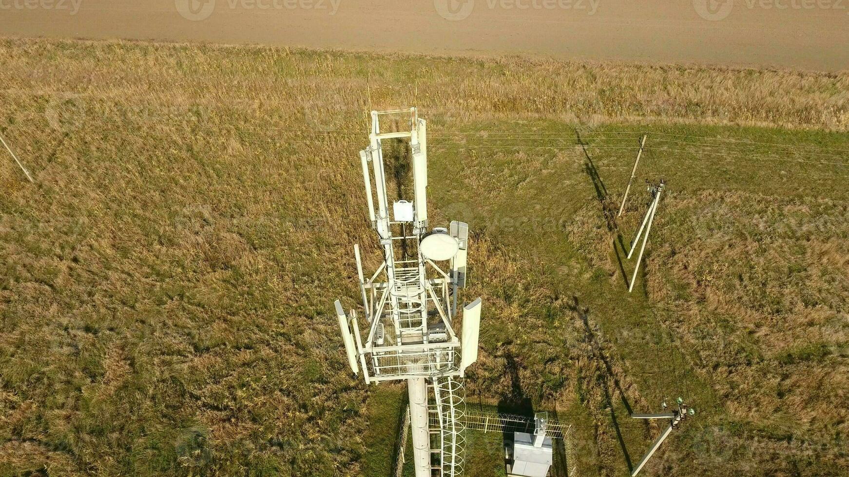 équipement pour transmission cellulaire et mobile signal. cellulaire la tour. photo