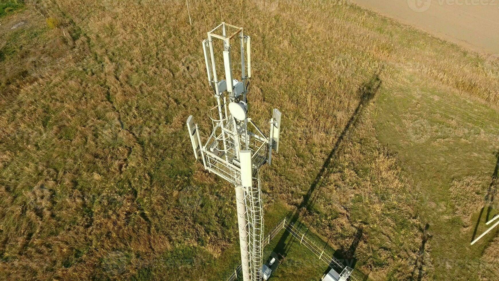 équipement pour transmission cellulaire et mobile signal. cellulaire la tour. photo
