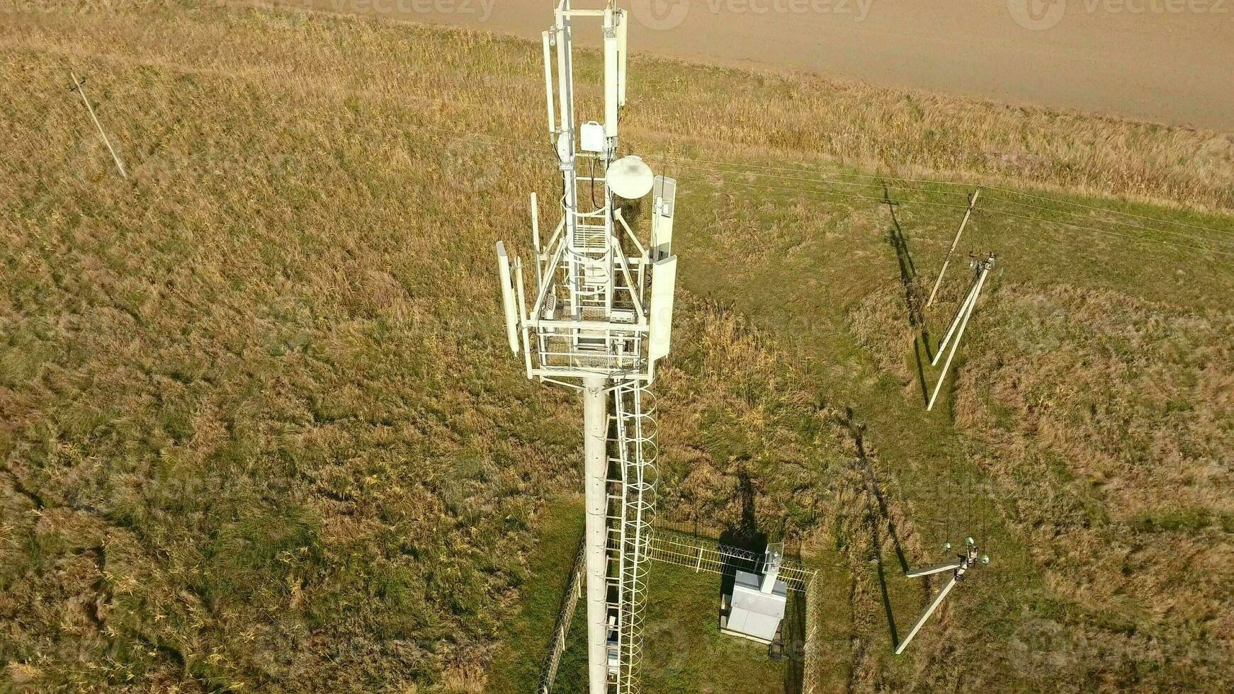 équipement pour transmission cellulaire et mobile signal. cellulaire la tour. photo