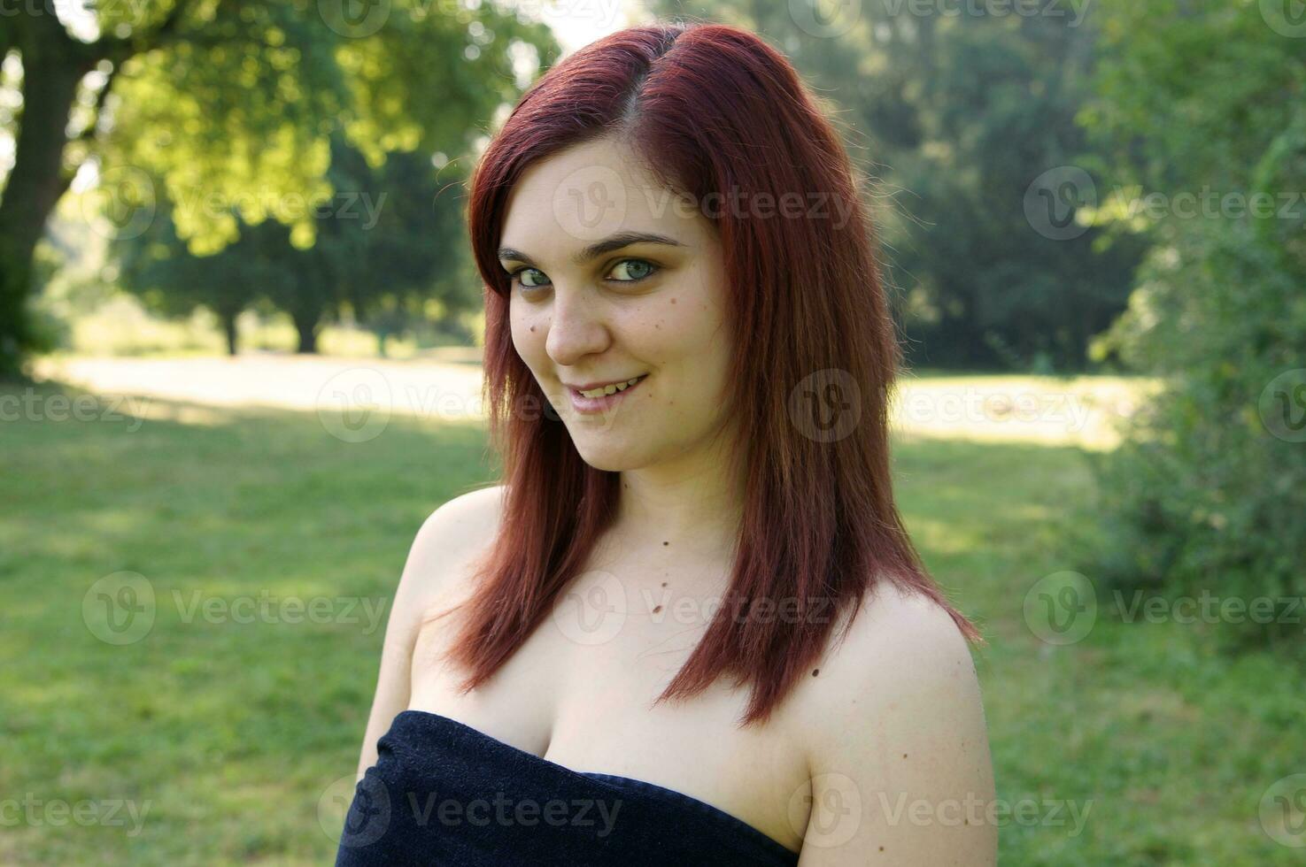 Extérieur portrait de une Jeune femme photo