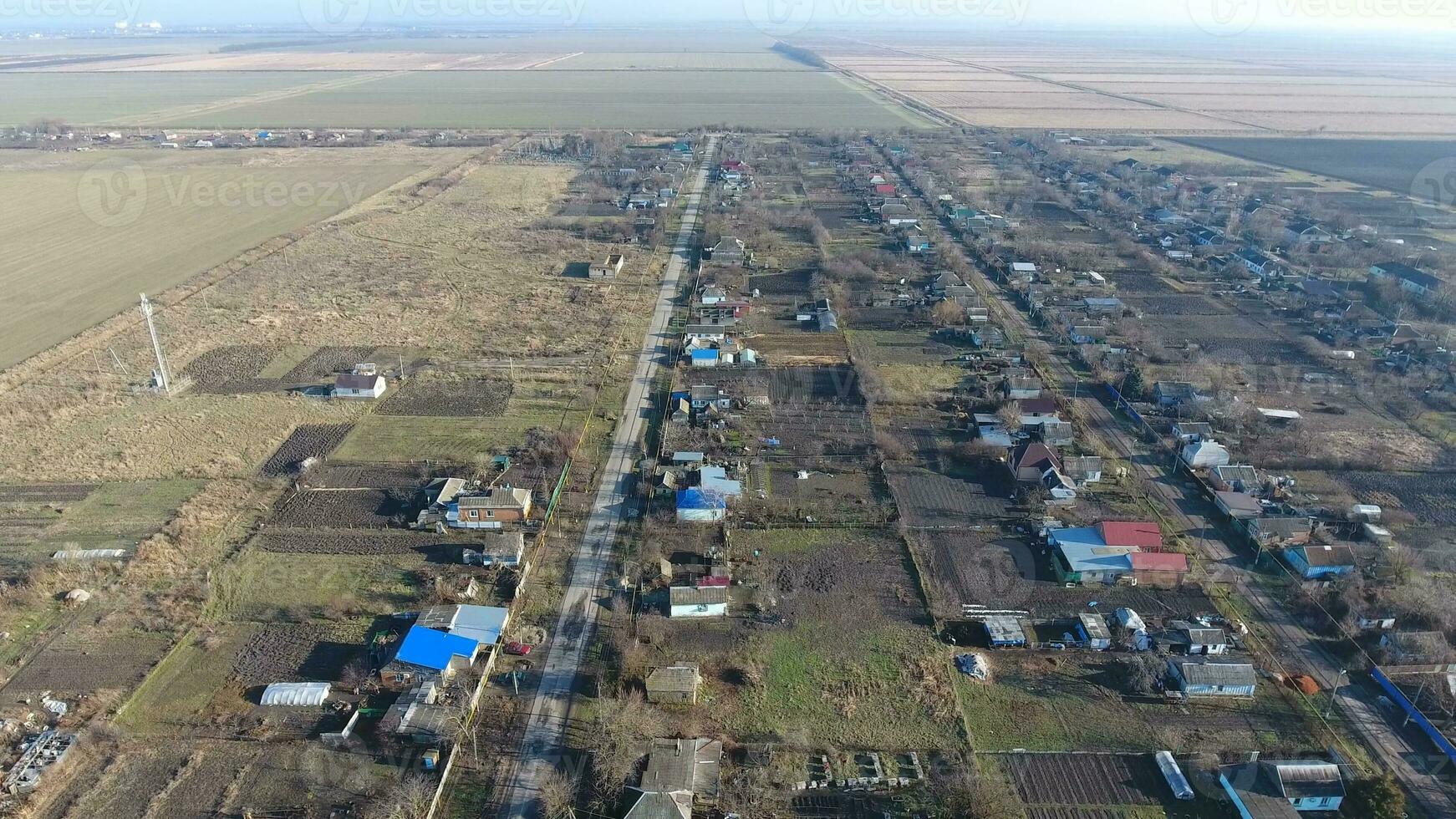 village élite krasnoarmeyskiy district, Krasnodar kraï, Russie. en volant à un altitude de 100 mètres. le se ruiner et oubli photo