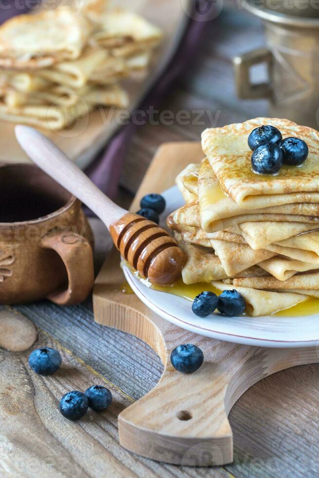 crêpes avec Frais myrtilles et mon chéri photo