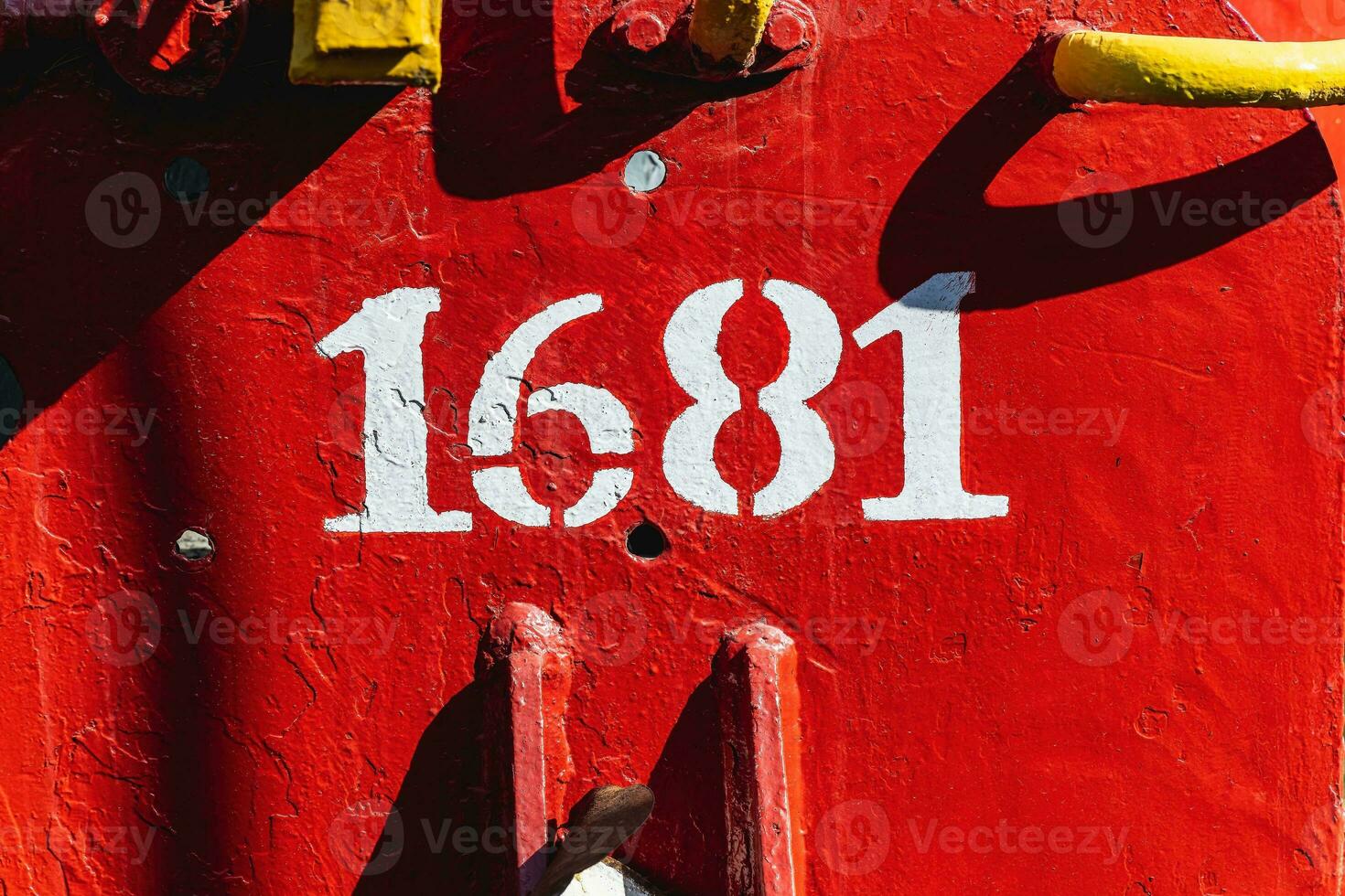 texte et Nombres sur une métal surface avec le symboles de le URSS pour conception et commercial utilisation photo