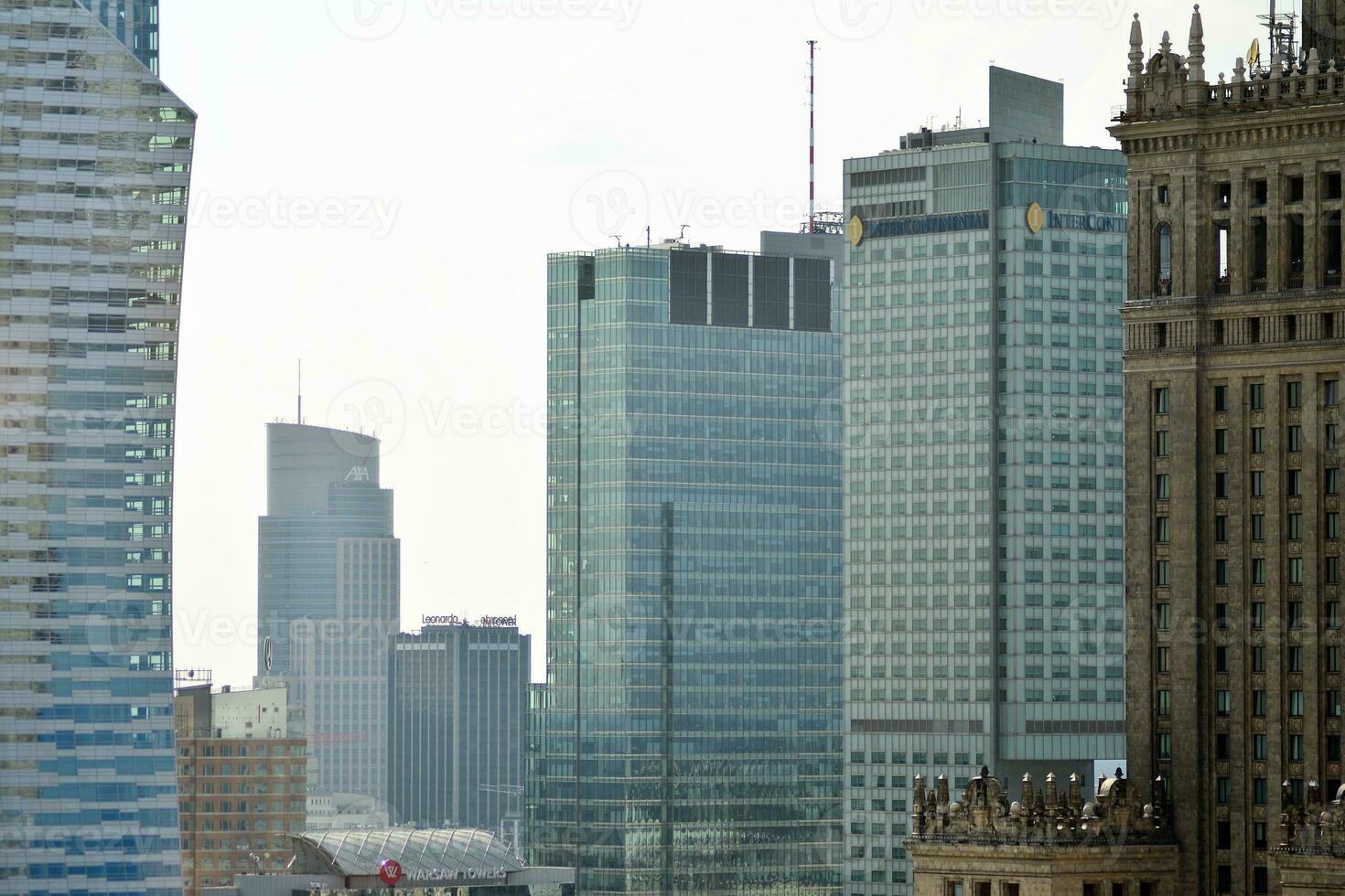 vue de moderne grattes ciels dans le ville centre. photo