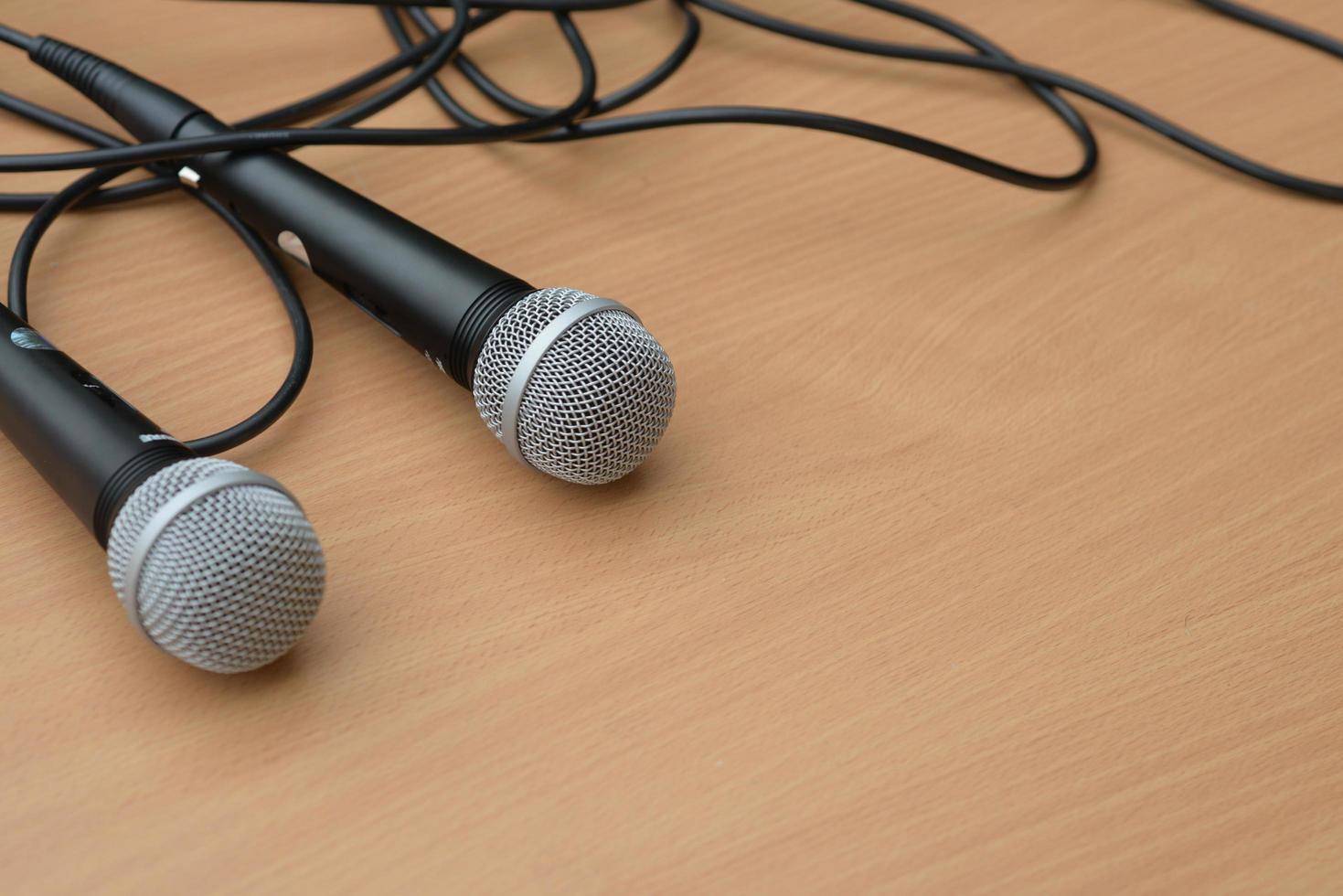 microphone sur table lors d'un séminaire photo