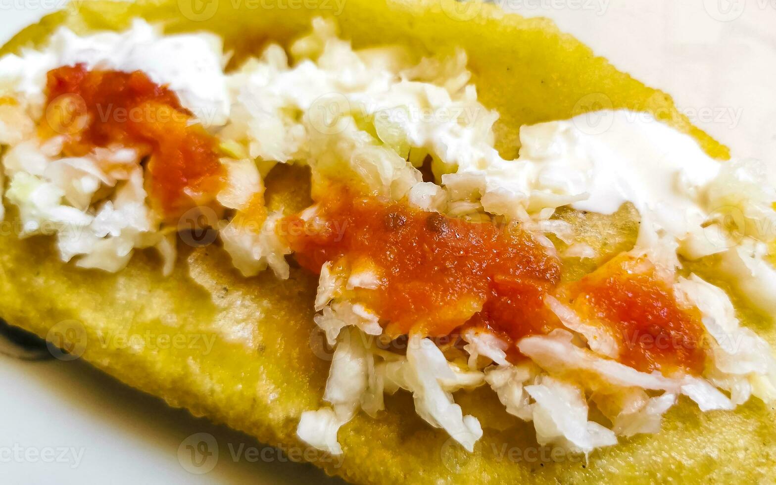 mexicain empanada sur blanc assiette de playa del Carmen Mexique. photo