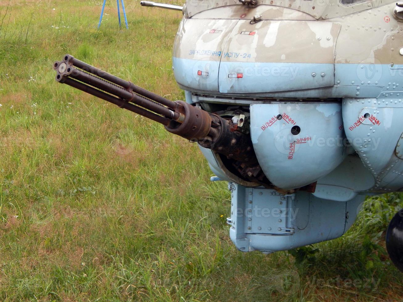 armement d'avions et d'hélicoptères roquettes, bombes, canons photo