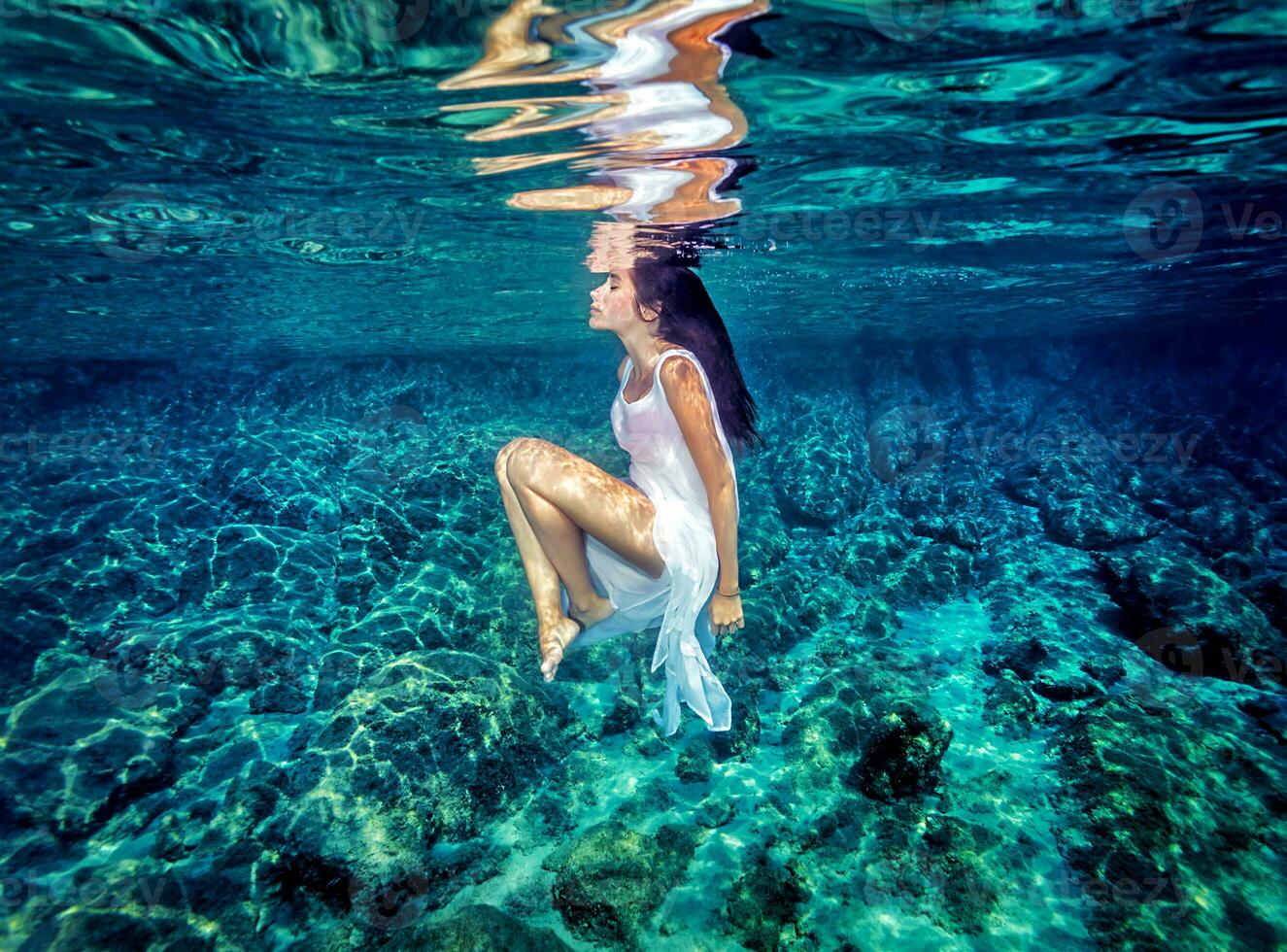 magnifique Danse sous-marin photo
