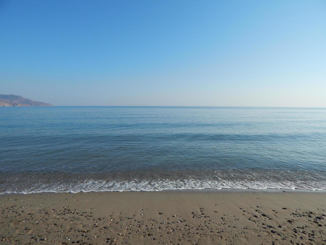 voyager en grèce sur l'île de crète les montagnes et la mer photo