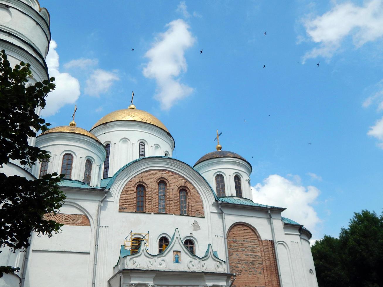 Architecture médiévale du baroque ukrainien à Tchernigov photo