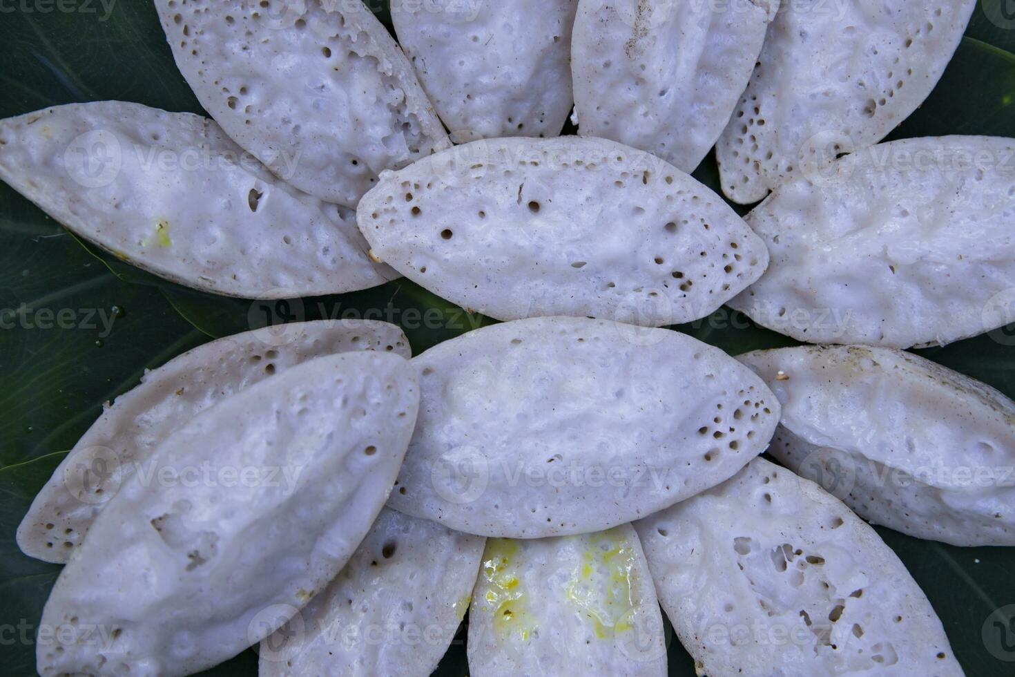 bangladeshi traditionnel ouais ou porangi riz spécial délicieux Fait main chitoi pitha décoré fermer concentrer photo