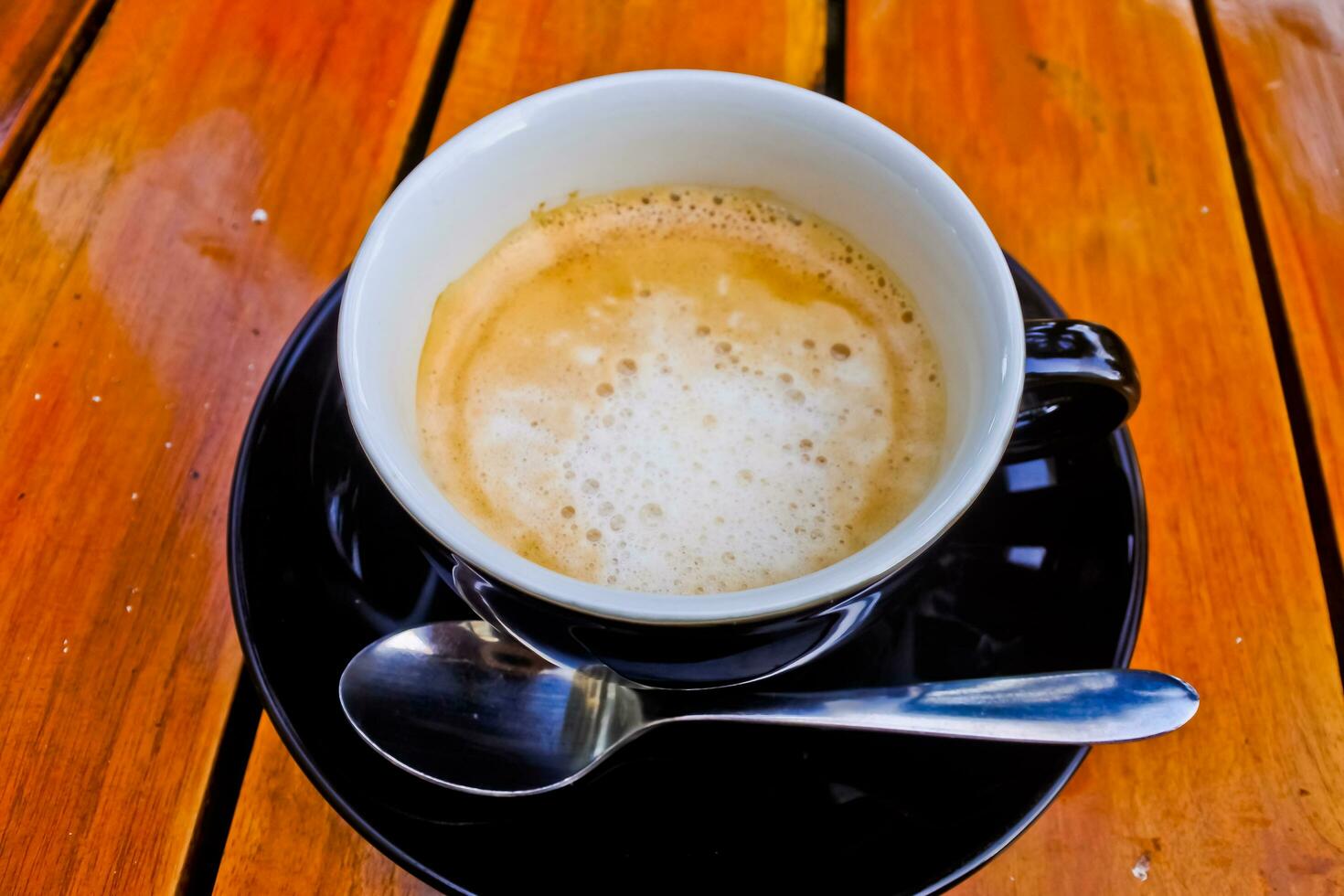 proche en haut vue de une tasse de cappuccino café photo