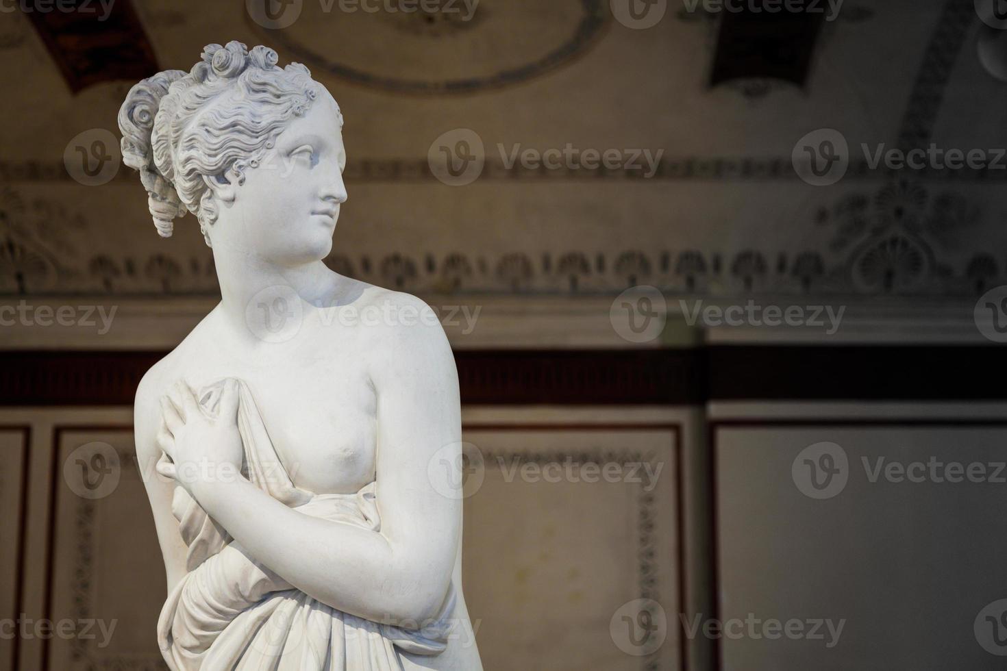 Détail de la statue de Vénus au musée du palazzo ducale photo